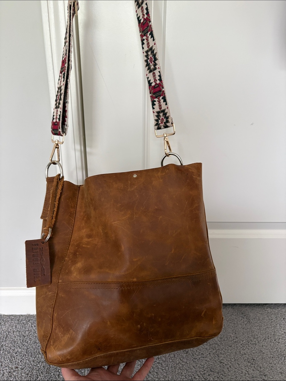 Fringe Hill Pasture Bucket Brown
